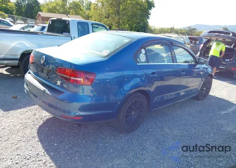 2017 Volkswagen Jetta 1.4T S z USA, uszkodzony, nr VIN 3VW2B7AJ9HM348176